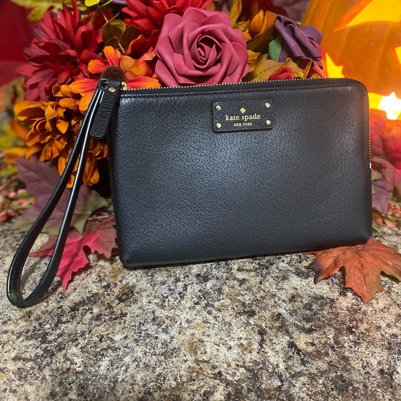 kate spade Handbags - ♠️ Kate Spade Large Double Zipper Wallet Cell Phone Wristlet Clutch♠️ EUC